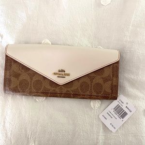 NWT COACH WALLET